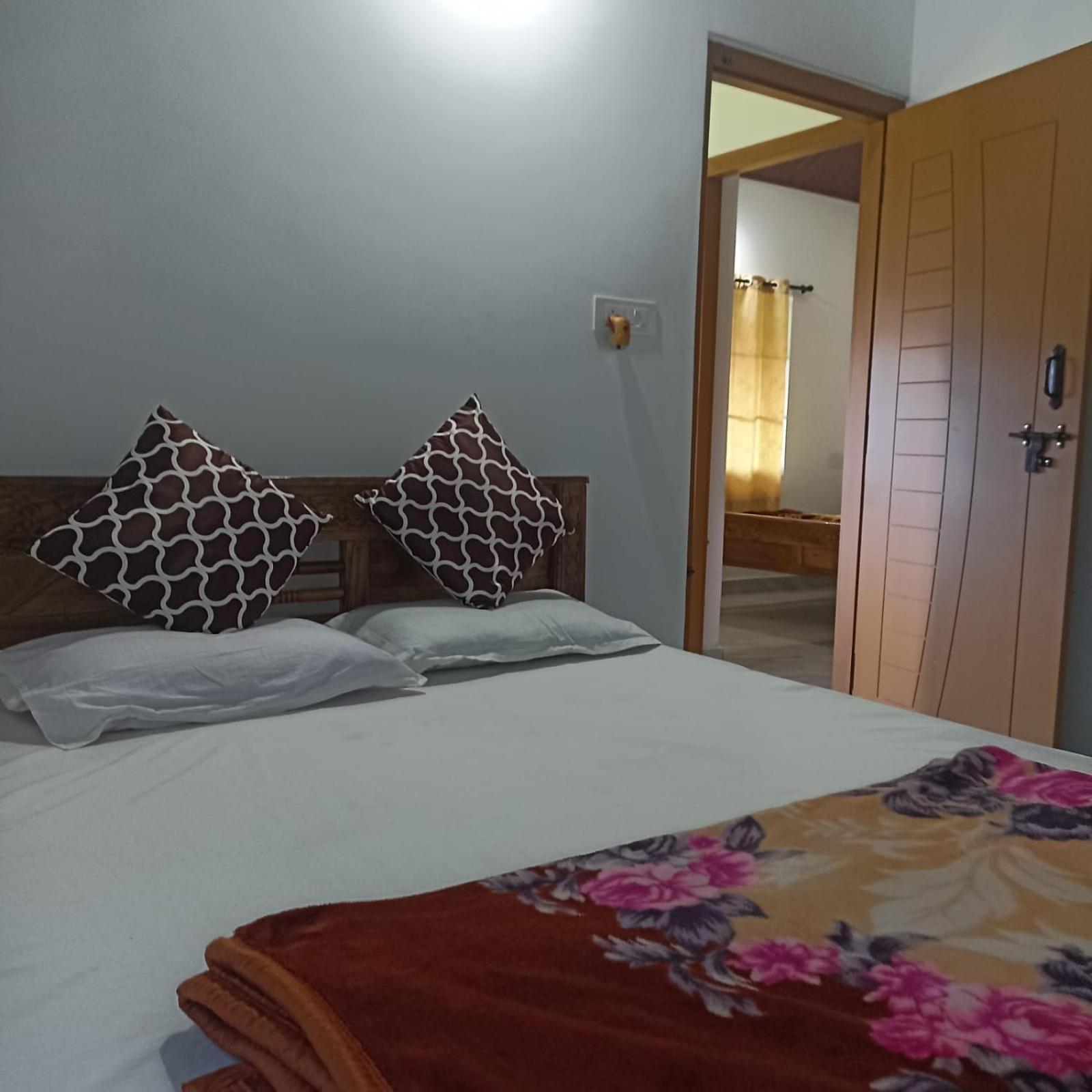 Cloudy Adobe Villa Madikeri Exterior photo